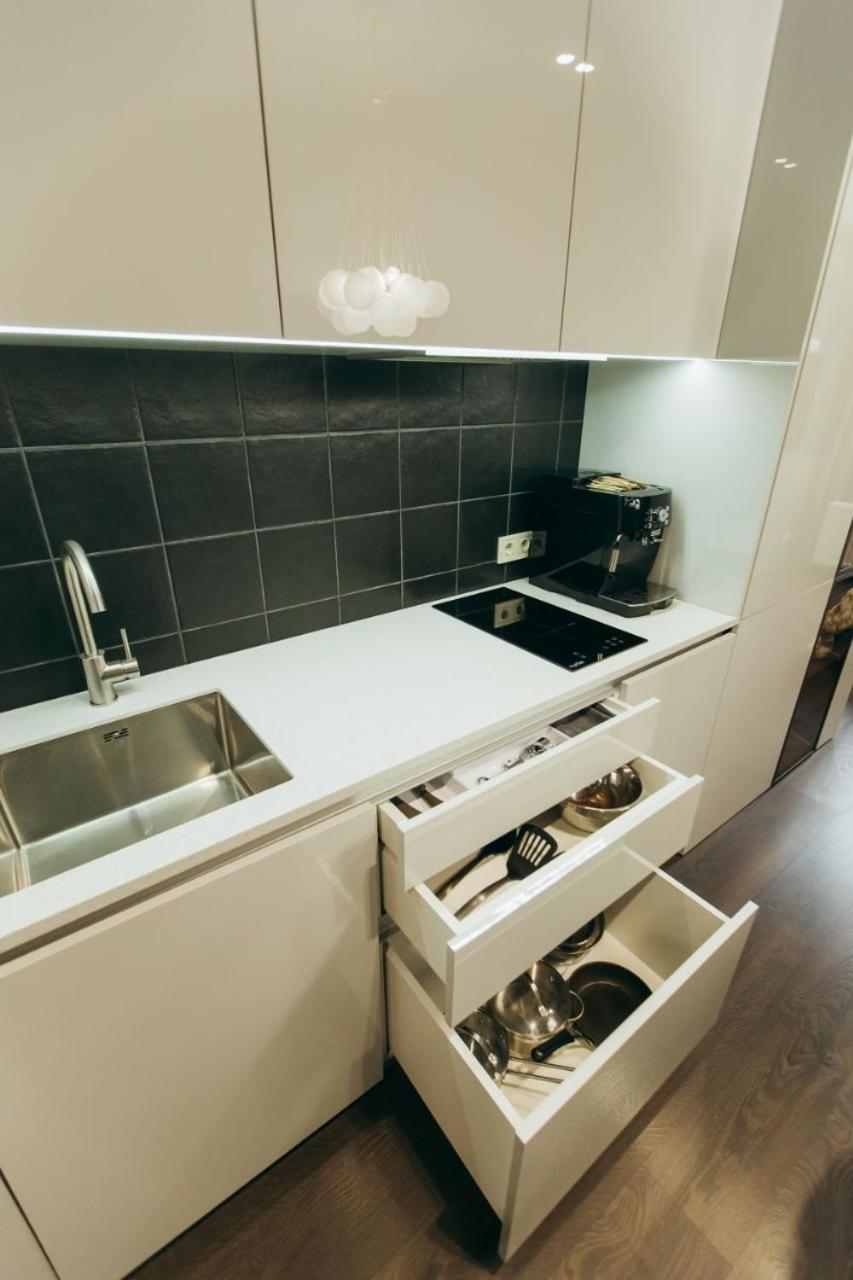 Atlant Luxury Apartments On Golovna Навпроти Тц Депот, Безконтактне Заселення Чернивци Екстериор снимка