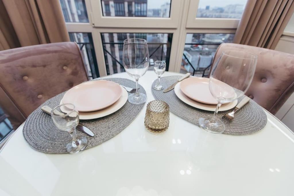 Atlant Luxury Apartments On Golovna Навпроти Тц Депот, Безконтактне Заселення Чернивци Екстериор снимка